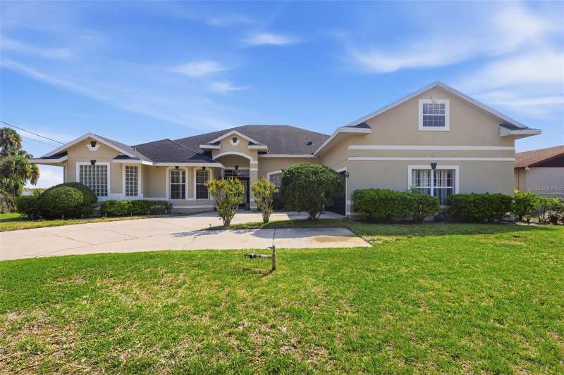 5 bedroom Single Family Residence at 1051 Dunbar Avenue, Bookertown, Sanford — photo 1