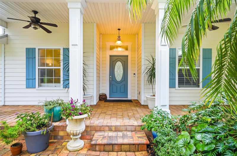 4 bedroom Single Family Residence at 10 Pamela Parkway, Likens Subd Lots 27 & 28 Or 289 Pg 765 Or 397 Pg 1, Palm Coast — photo 1