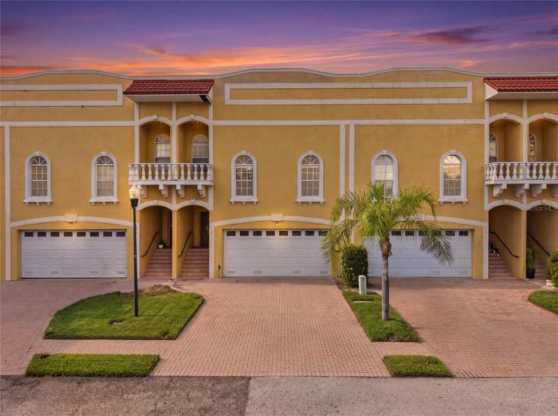 3 bedroom Townhouse at 515 Villa Treviso Court, Villa Di Treviso, Apollo Beach — photo 1