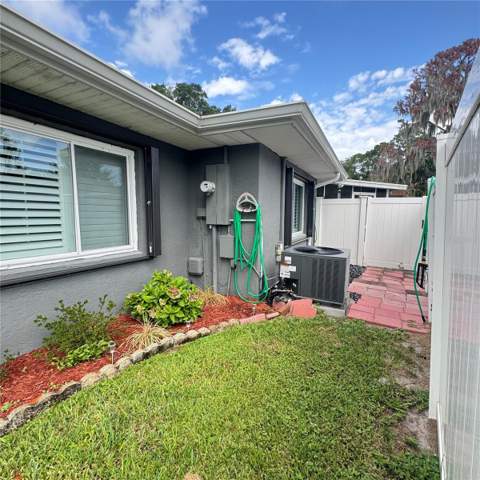 12115 Virginia Drive, Leesburg FL - photo 10 of 92