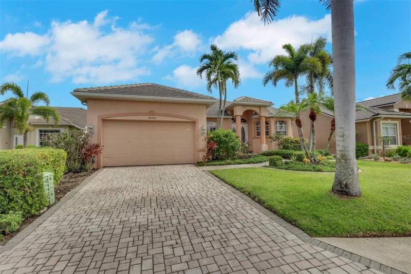 3 bedroom Single Family Residence at 8596 Southwind Bay Circle, Southwind Sub, Fort Myers — photo 2