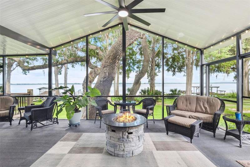 4 bedroom Single Family Residence at 1000 N Lakeshore Boulevard, Howey Griffin Village, Howey In The Hills — photo 4