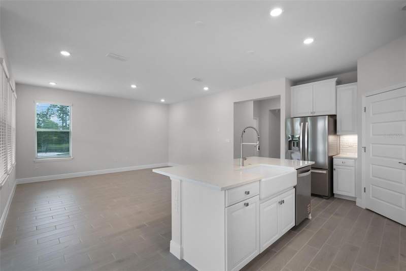 4 bedroom Single Family Residence at 11857 SHINE VIEW LANE, WATERLEIGH, WINTER GARDEN — photo 5
