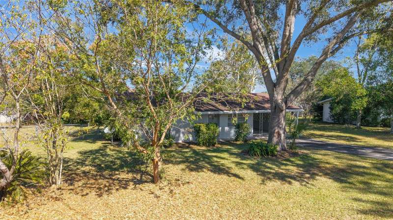 2 bedroom Single Family Residence at 21529 SW Honeysuckle Street, Rainbow Lakes Estate, Dunnellon — photo 3
