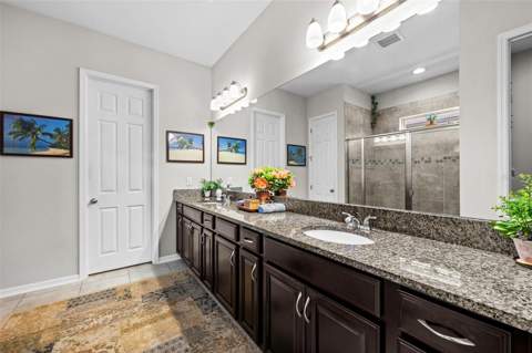 4501 Rolling Green Drive, Wesley Chapel FL - photo 17 of 54