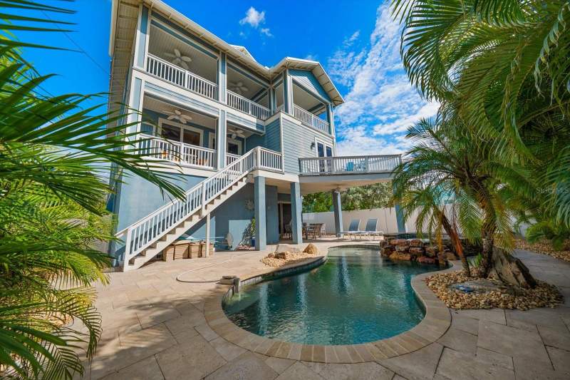 4 bedroom Single Family Residence at 31 81st Avenue, Sunset Beach, Treasure Island — photo 2