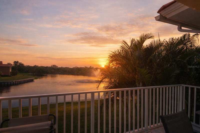 3 bedroom Townhouse at 17 Franklin Court #C, Marina Bay Garden Villas, St Petersburg — photo 1