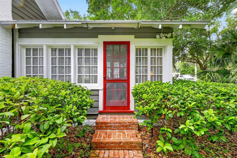 4 bedroom Single Family Residence at 1046 N McDonald Street, Mount Dora Mrs S D Shorts, Mount Dora — photo 4