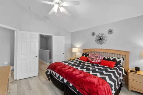 7683 Fitzclarence Street, Kissimmee FL - photo 7 of 58