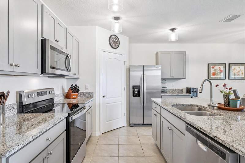 4 bedroom Single Family Residence at 5634 Winona Drive, Summerly Ph 3, St Cloud — photo 5