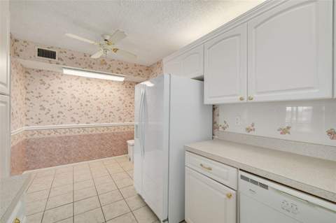 1882 Pine Ridge Way #C2, Palm Harbor FL - photo 15 of 28