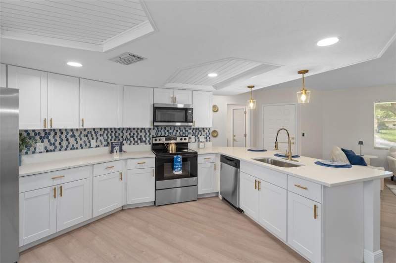 2 bedroom Single Family Residence at 8643 Woodbridge Dr, Greenbrook Estates, New Port Richey — photo 3