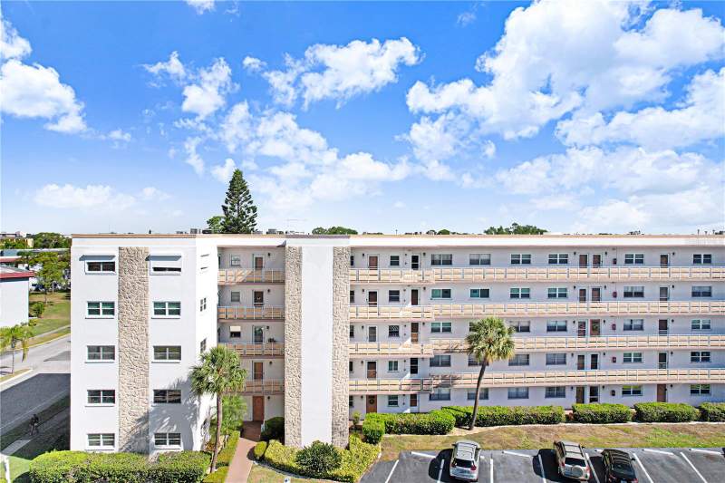 1 bedroom Condominium at 5603 80th Street #303, Five Towns Of St Pete, St Petersburg — photo 3