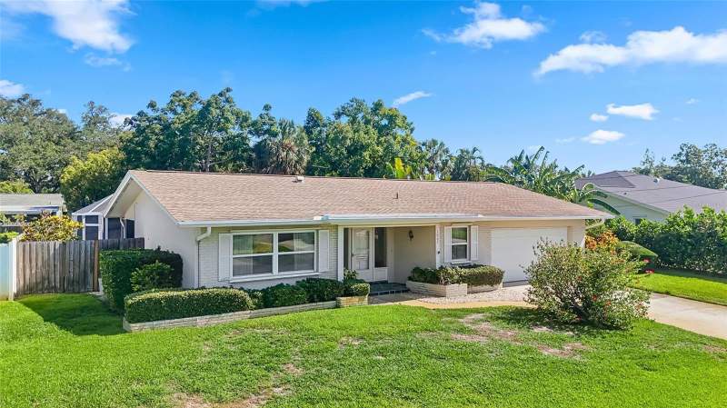 3 bedroom Single Family Residence at 1067 44TH AVENUE, NORTH EAST PARK SHORES 3RD ADD, ST PETERSBURG — photo 1