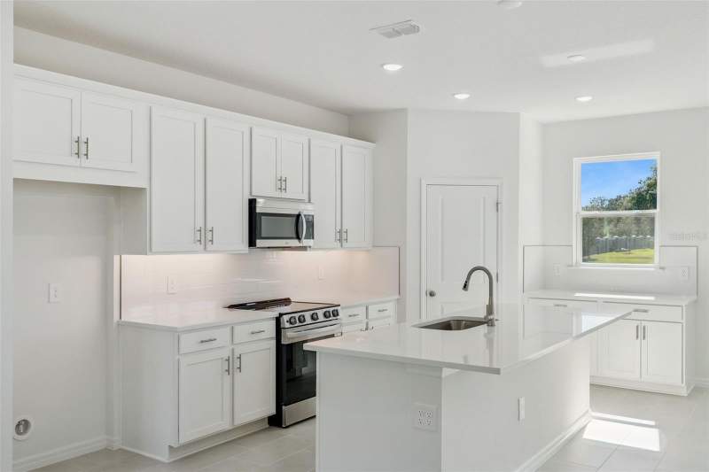 4 bedroom Single Family Residence at 4283 Darby Court, Estes Reserve, Eustis — photo 4