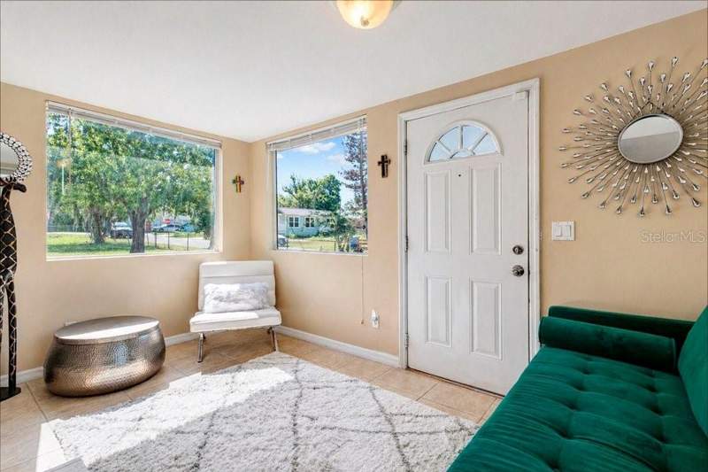 2 bedroom Single Family Residence at 595 3rd Street, Milton Square, Oviedo — photo 5