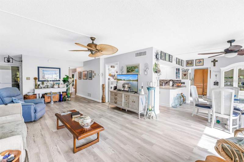 3 bedroom Condominium at 1655 S Highland Avenue #J187, Penthouse Groves, Clearwater — photo 4