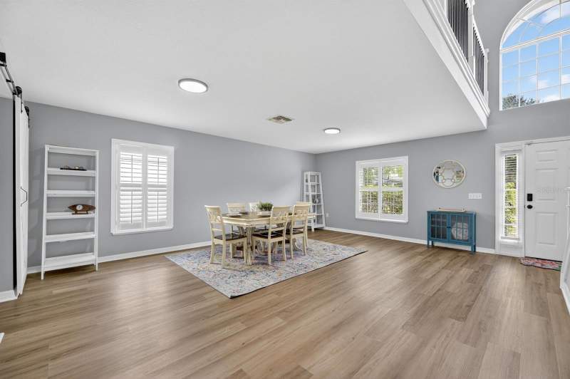 4 bedroom Single Family Residence at 13531 Mango Bay Drive, South Fork Unit 3, Riverview — photo 5