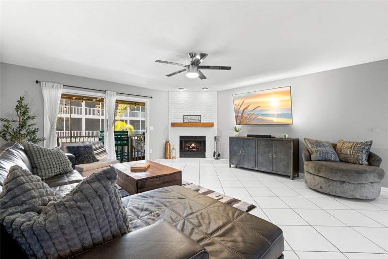 2 bedroom Townhouse at 737 Pinellas Bayway #308, Dolphin Watch Townhomes Hoa, St Petersburg — photo 4
