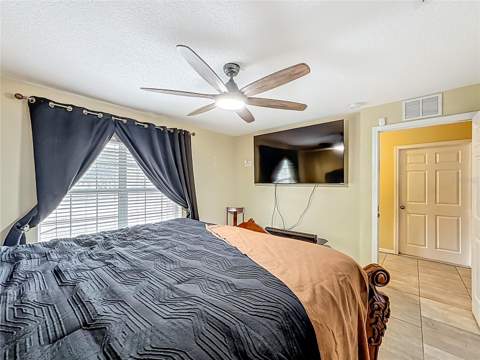 11112 Hidden Breeze Drive, Wimauma FL - photo 9 of 41
