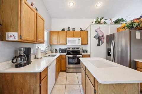 2948 Pembridge Street, Kissimmee FL - photo 8 of 65