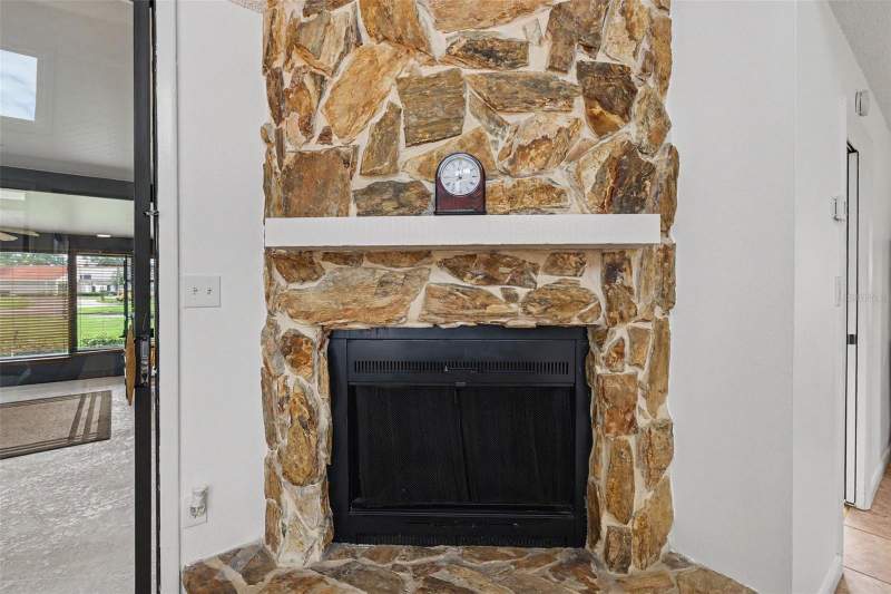 3 bedroom Townhouse at 103 Valencia Court, Walden Lake Fairway Villas, Plant City — photo 5