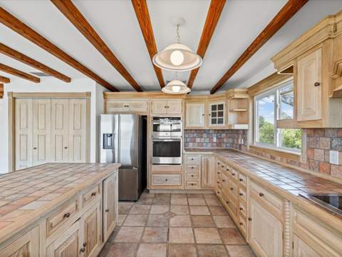 1647 Sea Breeze Drive, Tarpon Springs FL - photo 9 of 79