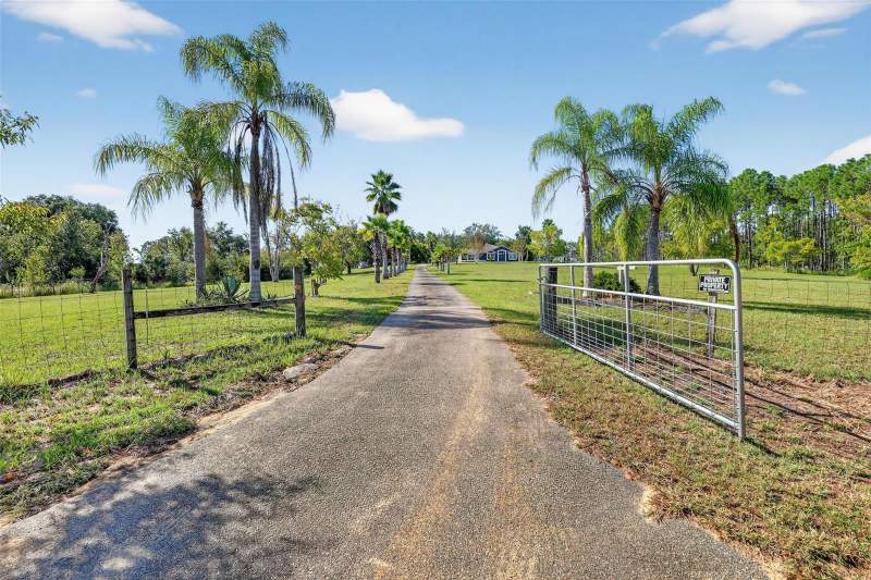 3 bedroom Single Family Residence at 14520 Lost Lake Road, Postal Colony 33-22-26, Clermont — photo 2