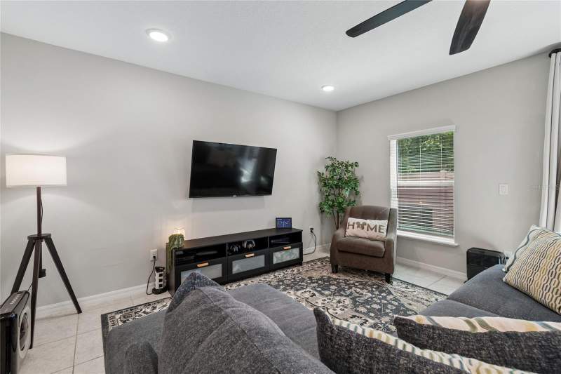 3 bedroom Townhouse at 4733 Deer Track Street, Live Oak Hills, Tampa — photo 3