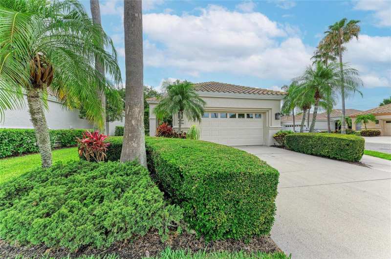 2 bedroom Single Family Residence at 3883 Alamanda Drive, Mira Lago At Palmer Ranch Ph 3, Sarasota — photo 1