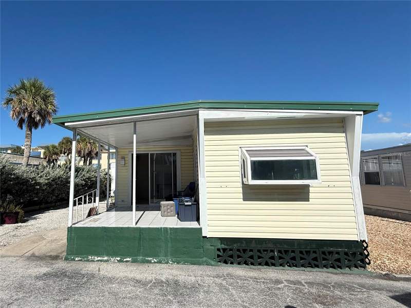 Twin Shores Mobile Home
