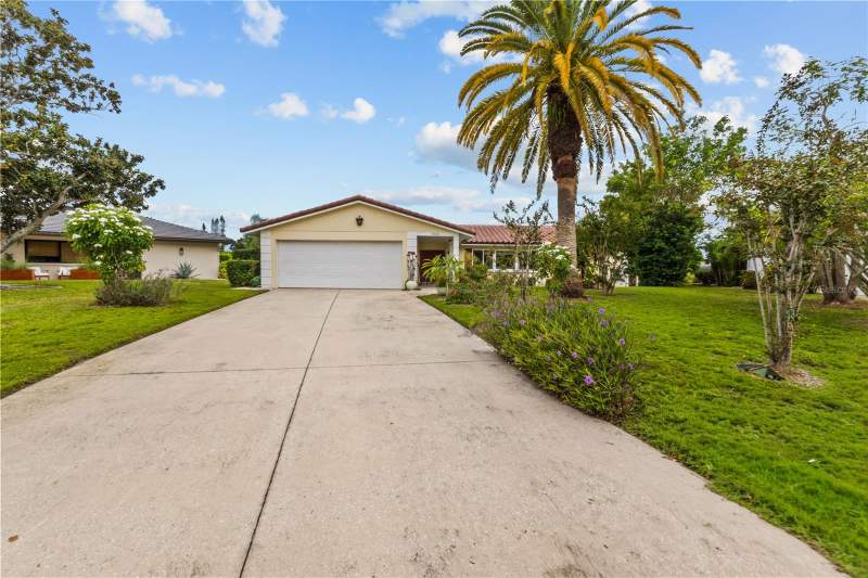3 bedroom Single Family Residence at 3614 Pembrook Drive, Village Green Club Estates, Sarasota — photo 2