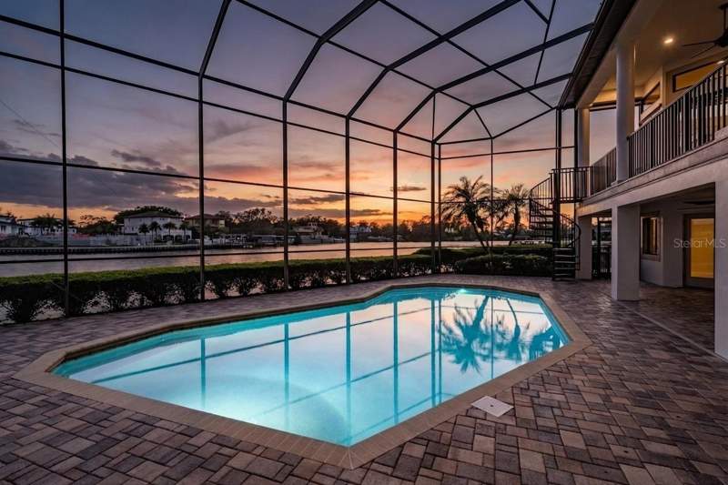 4 bedroom Single Family Residence at 62 Central Court, Van Winkles Sub, Tarpon Springs — photo 4