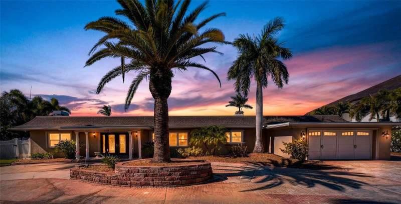 Carlton Estates