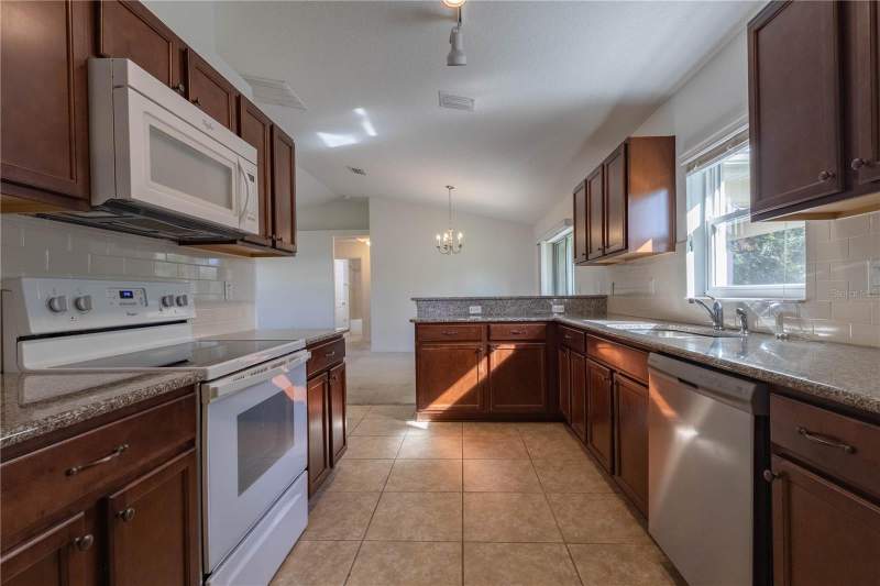 3 bedroom Single Family Residence at 21 Whetstone Lane, Palm Coast Sec 23, Palm Coast — photo 5