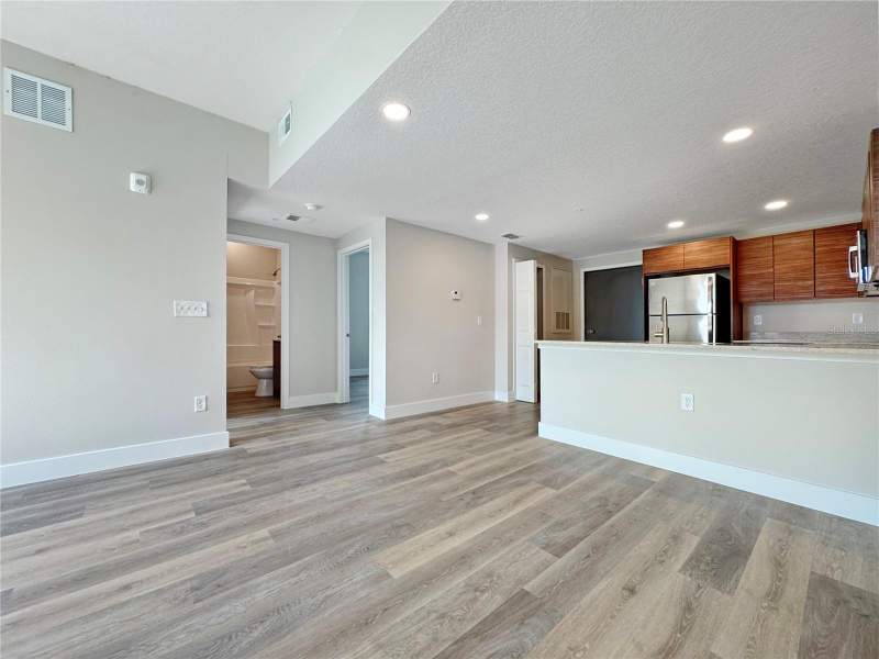 3 bedroom Condominium at 4424 S Texas Avenue #1-320, San Marino, Orlando — photo 2
