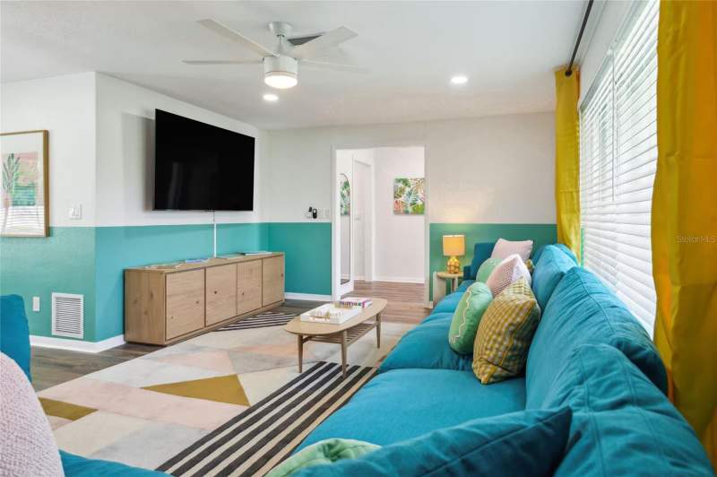 5 bedroom Single Family Residence at 10211 135th Street, Alston Heights 3 Rep, Largo — photo 4