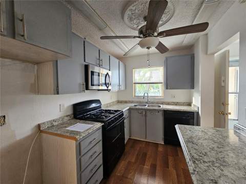 2850 59th Street #115, St Petersburg FL - photo 8 of 17