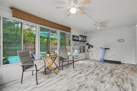 8064 Fawnridge Circle, Tampa FL - photo 13 of 32