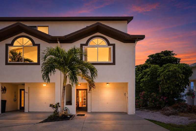 3 bedroom Townhouse at 367 Madeira Circle, Palms Of Tierra, Tierra Verde — photo 1