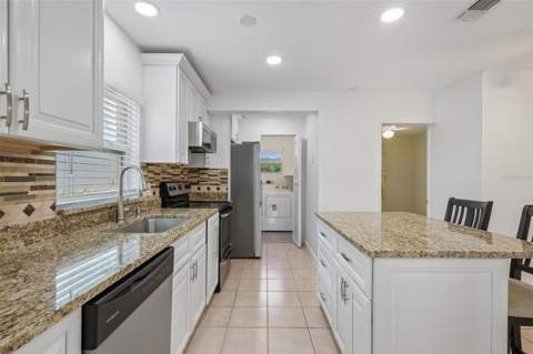 9680 Park Lake Drive, Pinellas Park FL - photo 12 of 31