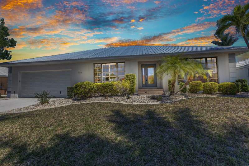 3 bedroom Single Family Residence at 2718 Saint Thomas Drive, Punta Gorda Isles Sec 12, Punta Gorda — photo 2