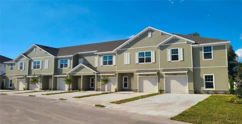 4 bedroom Townhouse at 10960 Brightleaf Court, Calusa Crk, Riverview — photo 1