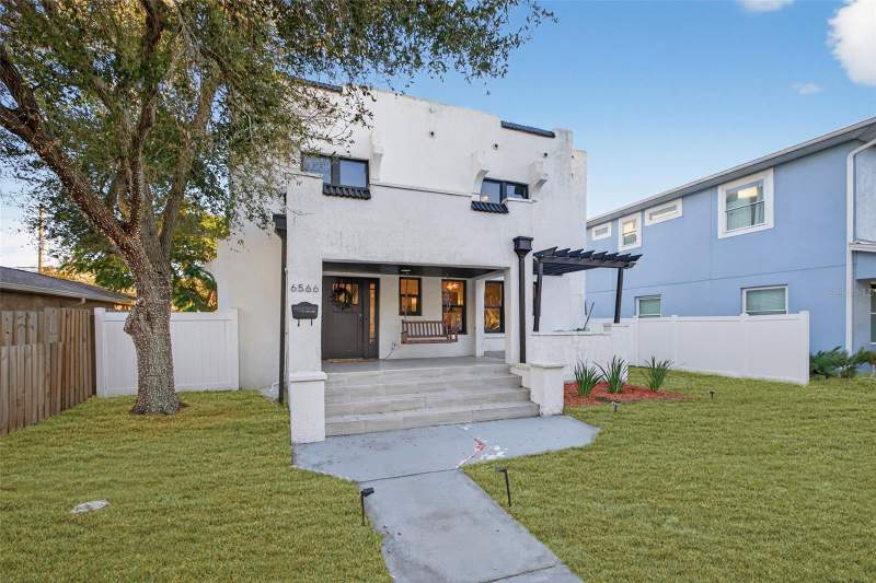 4 bedroom Single Family Residence at 6566 1st Avenue, Pasadena Estates, St Petersburg — photo 4