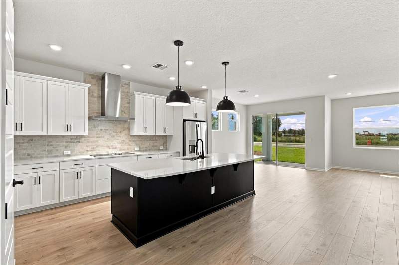 4 bedroom Single Family Residence at 5039 Orinoco Lane, Lakeside At Satilla, St Cloud — photo 2