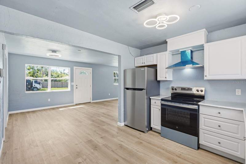 3 bedroom Single Family Residence at 8143 Overlook Place, Rio Vista, St Petersburg — photo 5