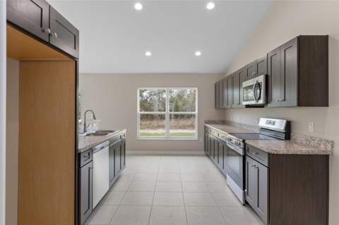 12073 Manassas Avenue, Weeki Wachee FL - photo 17 of 39