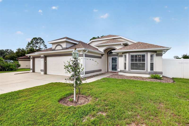 3 bedroom Single Family Residence at 11506 Lake Dr, Haines Lake Estates, Leesburg — photo 1