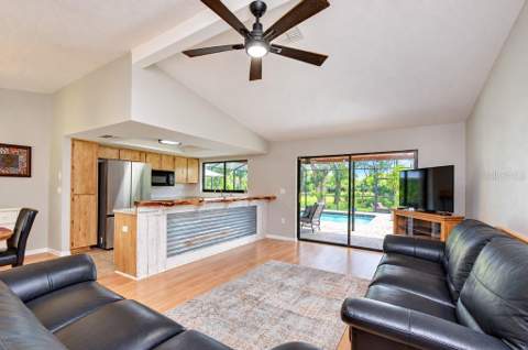 6916 Copperfield Drive, New Port Richey FL - photo 11 of 44