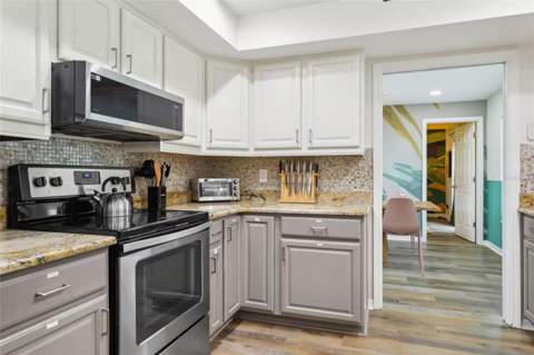 10211 135th Street, Largo FL - photo 10 of 62